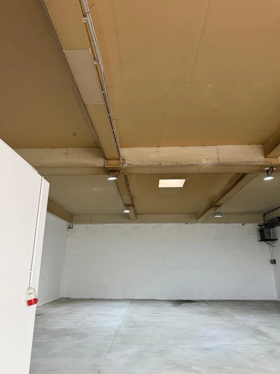 Gewerbeimmobilie mieten in Gänserndorf – 243 m², € 1.868