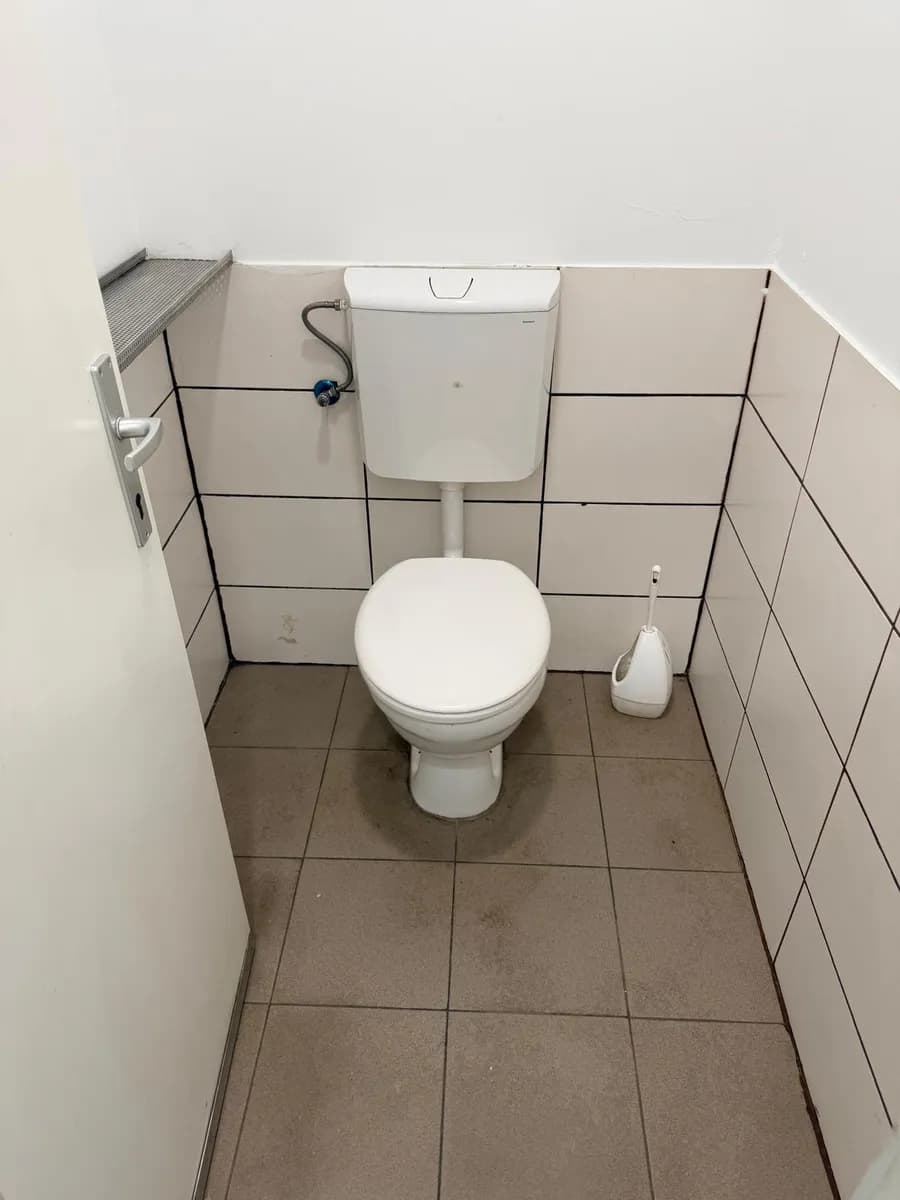 Gewerbeimmobilie mieten in Gänserndorf – 243 m², € 1.868 – Bild 6 von 6