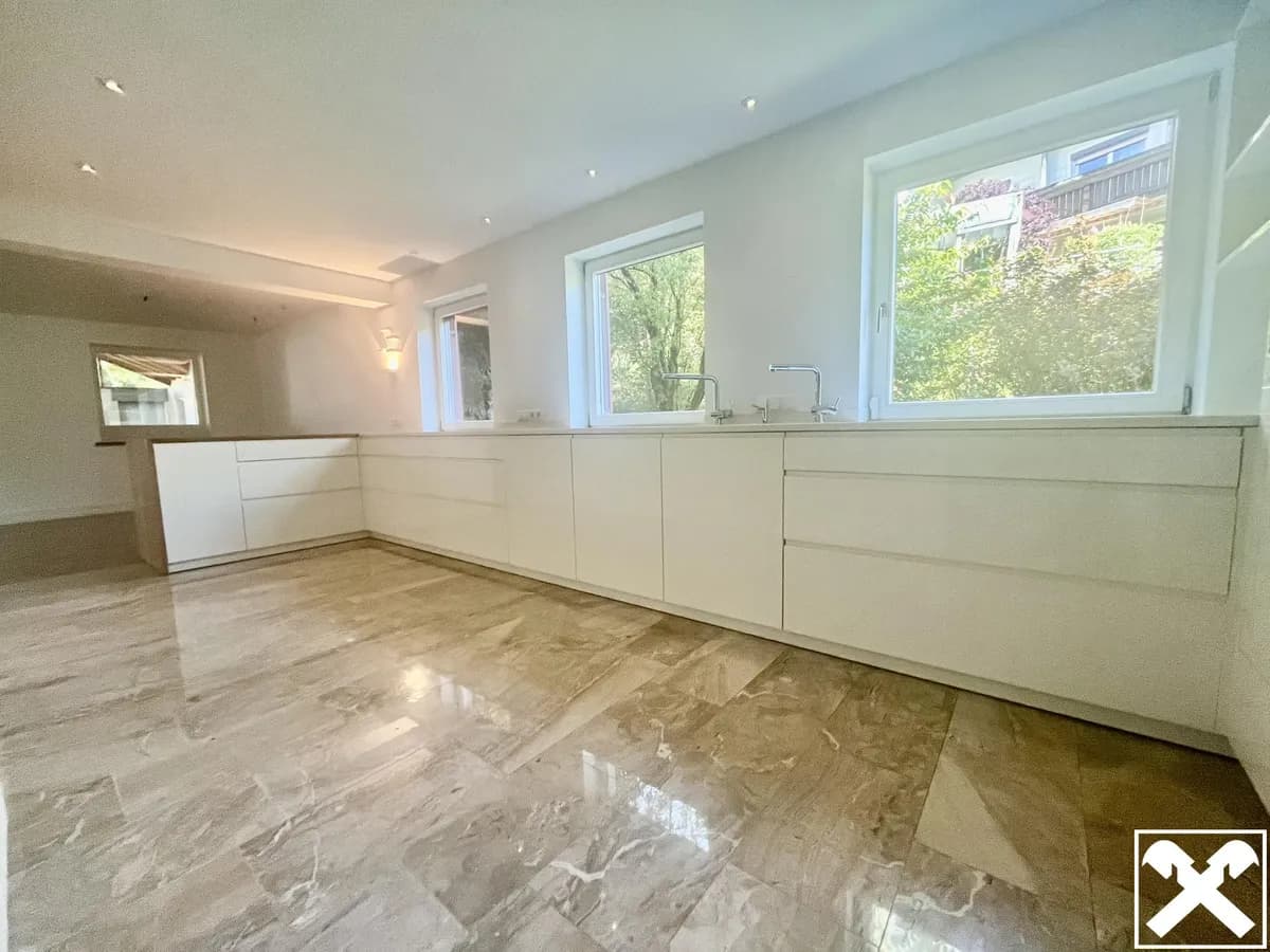 7-Zimmer-Haus mieten in Salzburg-Umgebung – 330 m², € 3.604 – Bild 3 von 11