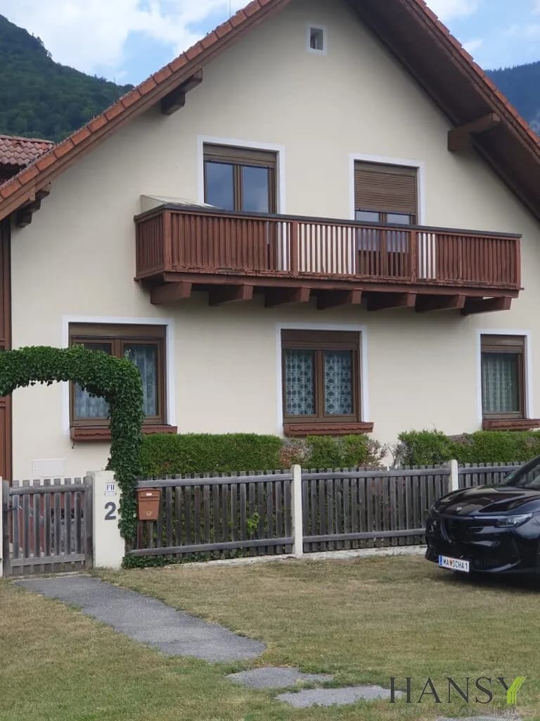 5-Zimmer-Haus kaufen in Neunkirchen – 150 m², € 440.000 – Bild 2 von 25