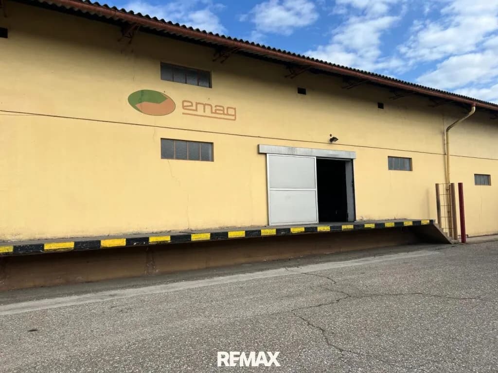 Gewerbeimmobilie kaufen in Klagenfurt – 958 m², € 50.000
