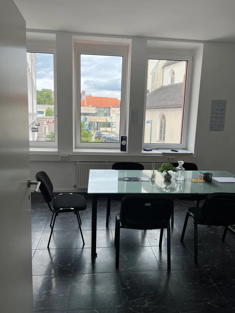 6-Zimmer-Gewerbeimmobilie mieten in Wels – 152 m², € 1.913 – Bild 4 von 13