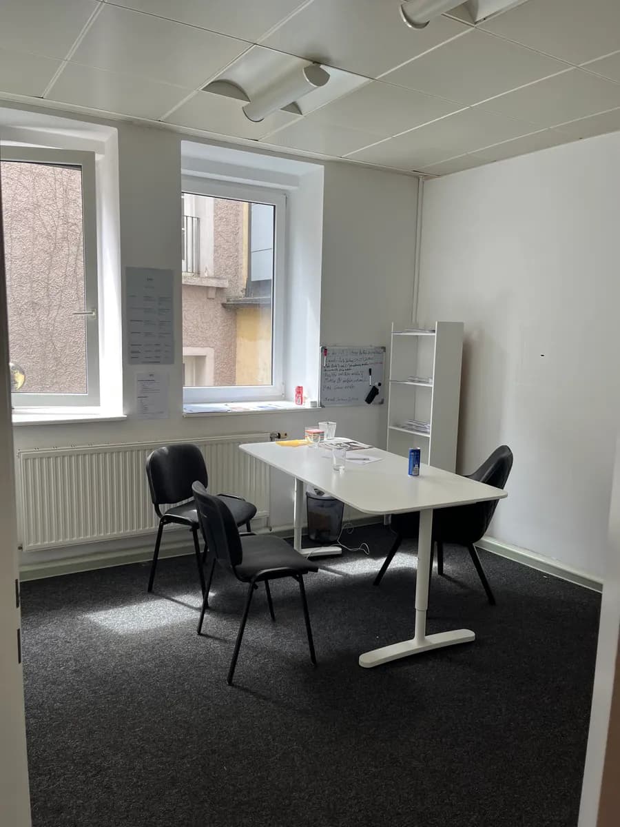 6-Zimmer-Gewerbeimmobilie mieten in Wels – 152 m², € 1.913 – Bild 5 von 13
