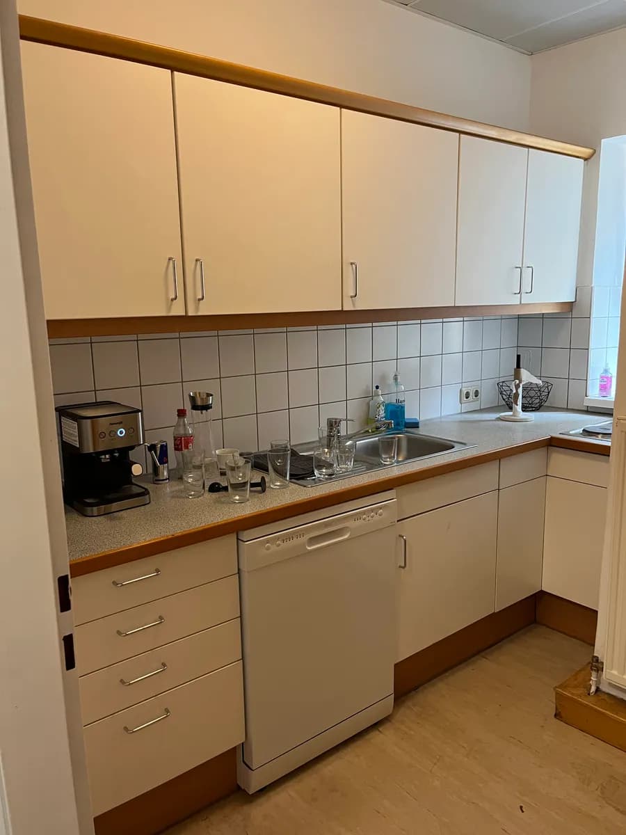 6-Zimmer-Gewerbeimmobilie mieten in Wels – 152 m², € 1.913 – Bild 9 von 13