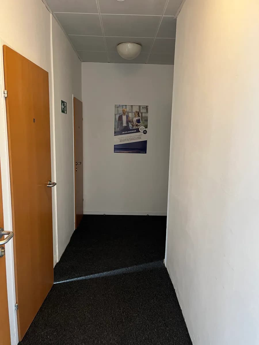 6-Zimmer-Gewerbeimmobilie mieten in Wels – 152 m², € 1.913 – Bild 11 von 13