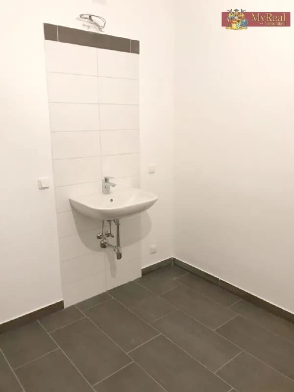 Immobilie kaufen in Wiener Neustadt Land – 342 m², € 1.100.000 – Bild 2 von 11