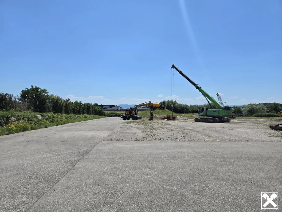 Immobilie mieten in Amstetten – 3 000 m²