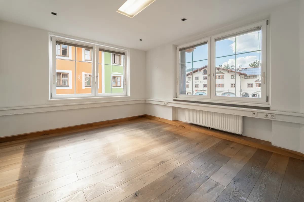 7-Zimmer-Gewerbeimmobilie mieten in Kitzbühel – 210 m², € 4.960 – Bild 3 von 6