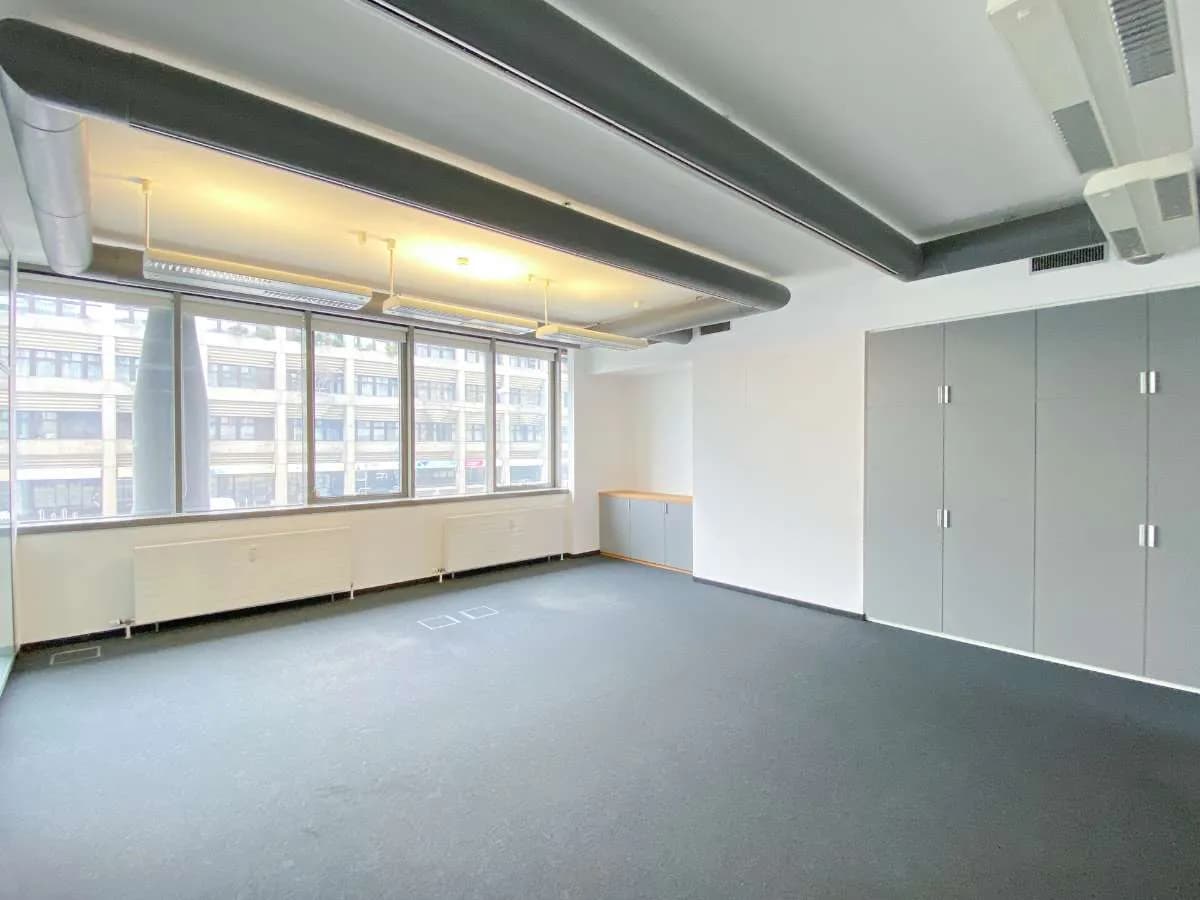 Gewerbeimmobilie mieten in Linz – 192 m², € 2.149 – Bild 10 von 17