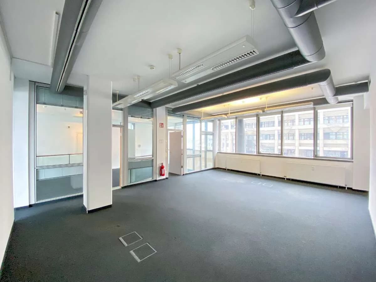 Gewerbeimmobilie mieten in Linz – 192 m², € 2.149 – Bild 11 von 17