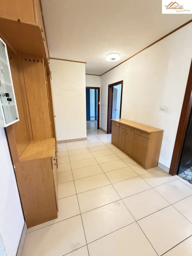 4-Zimmer-Wohnung mieten in Neunkirchen – 82 m², € 650 – Bild 2 von 11
