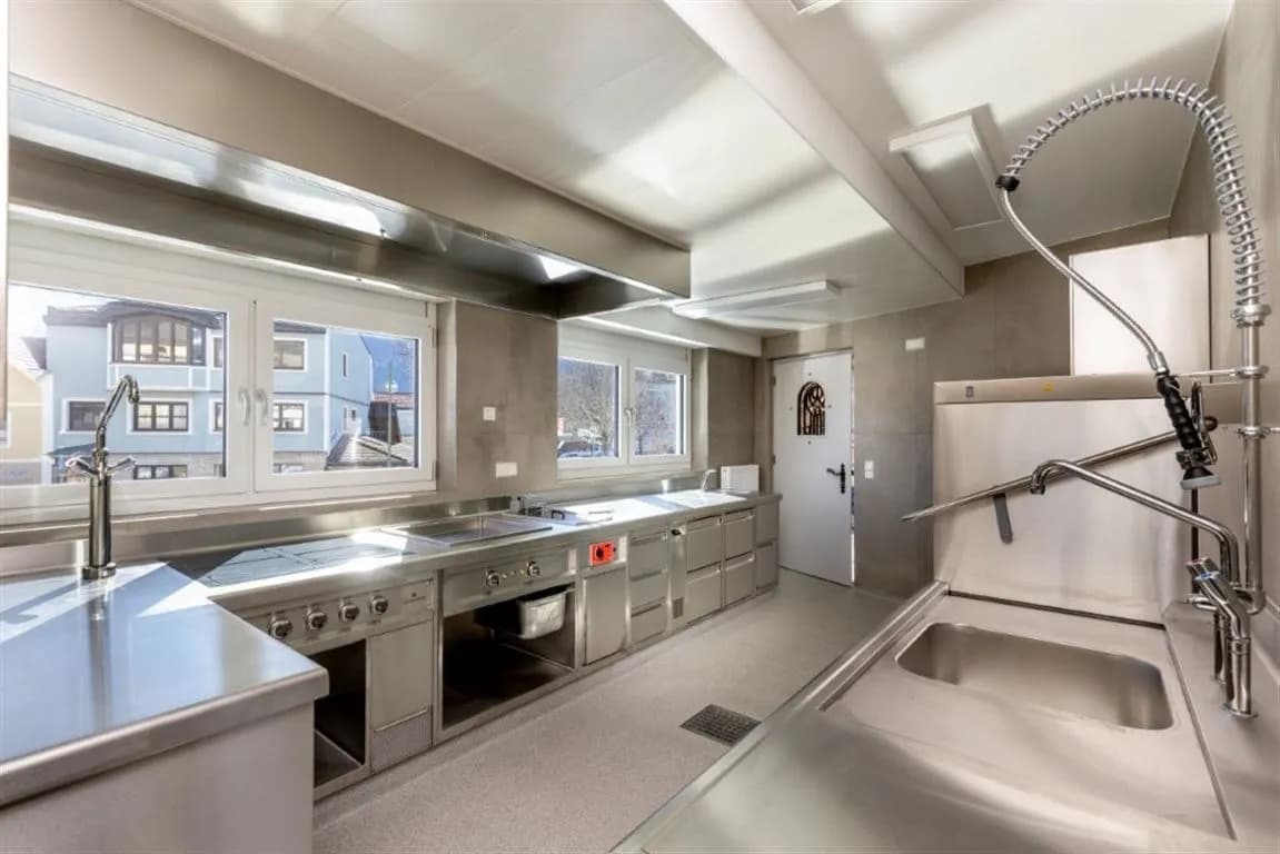 Gewerbeimmobilie mieten in Lienz – 75 m², € 2.500 – Bild 7 von 11