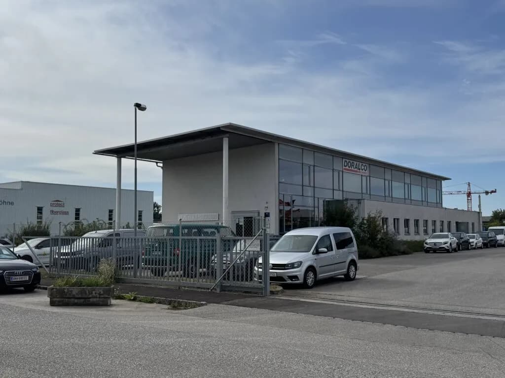 Gewerbeimmobilie mieten in Baden – 154 m², € 1.996 – Bild 1 von 16