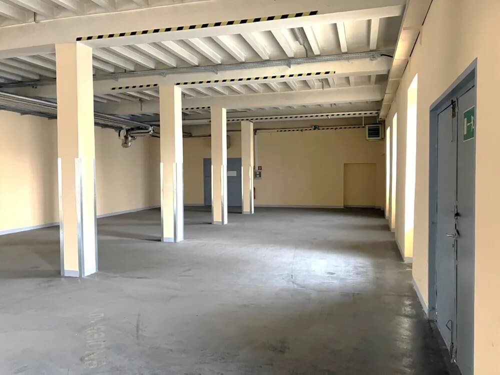 Gewerbeimmobilie mieten in Wien – 450 m², € 7