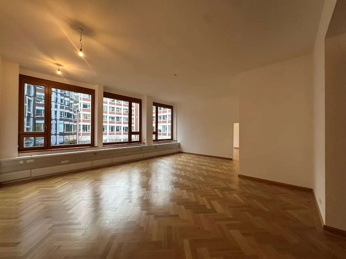 Gewerbeimmobilie mieten in Wien – 124 m², € 3.006 – Bild 2 von 15