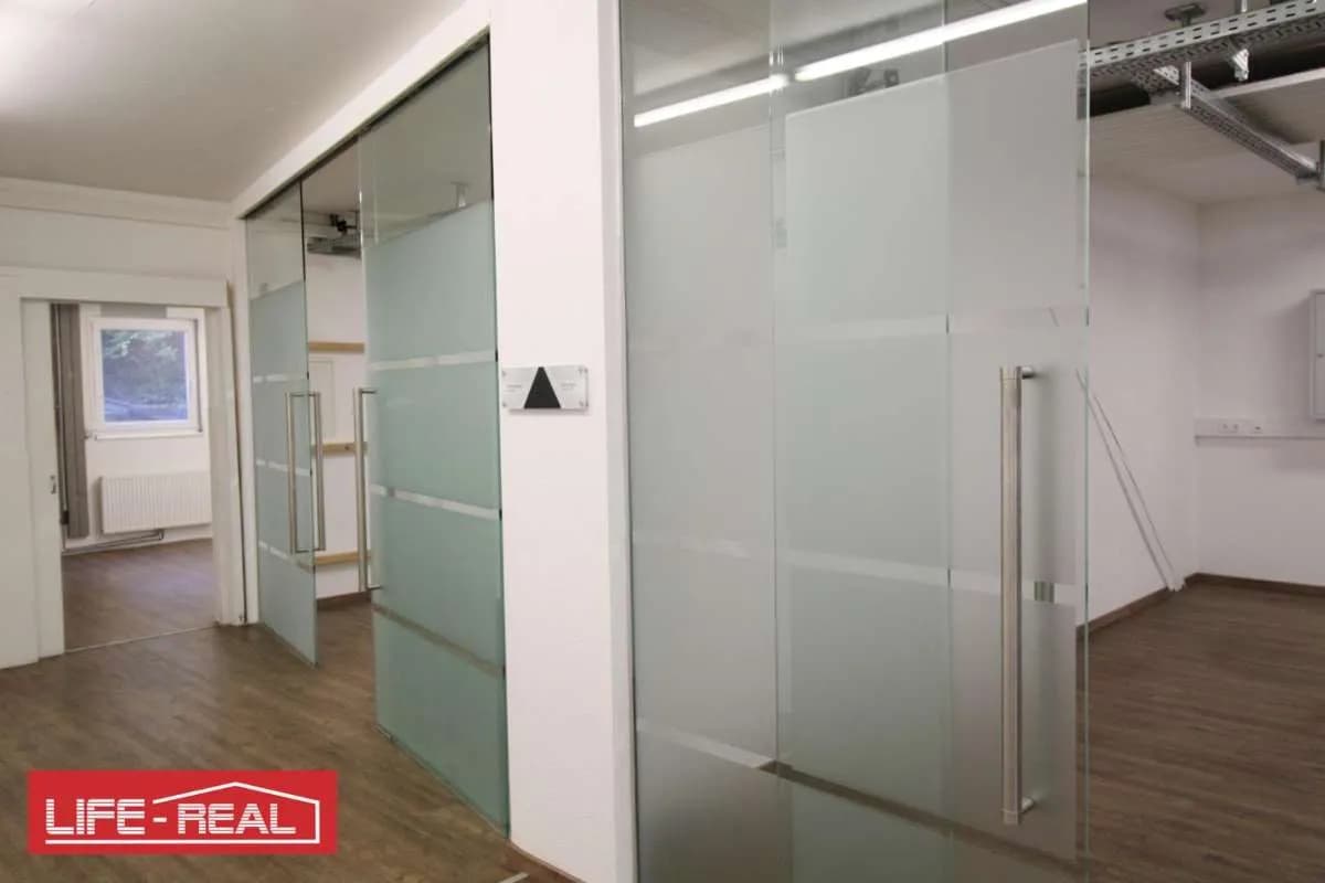 Gewerbeimmobilie mieten in Vöcklabruck – 576 m², € 4.129 – Bild 2 von 16