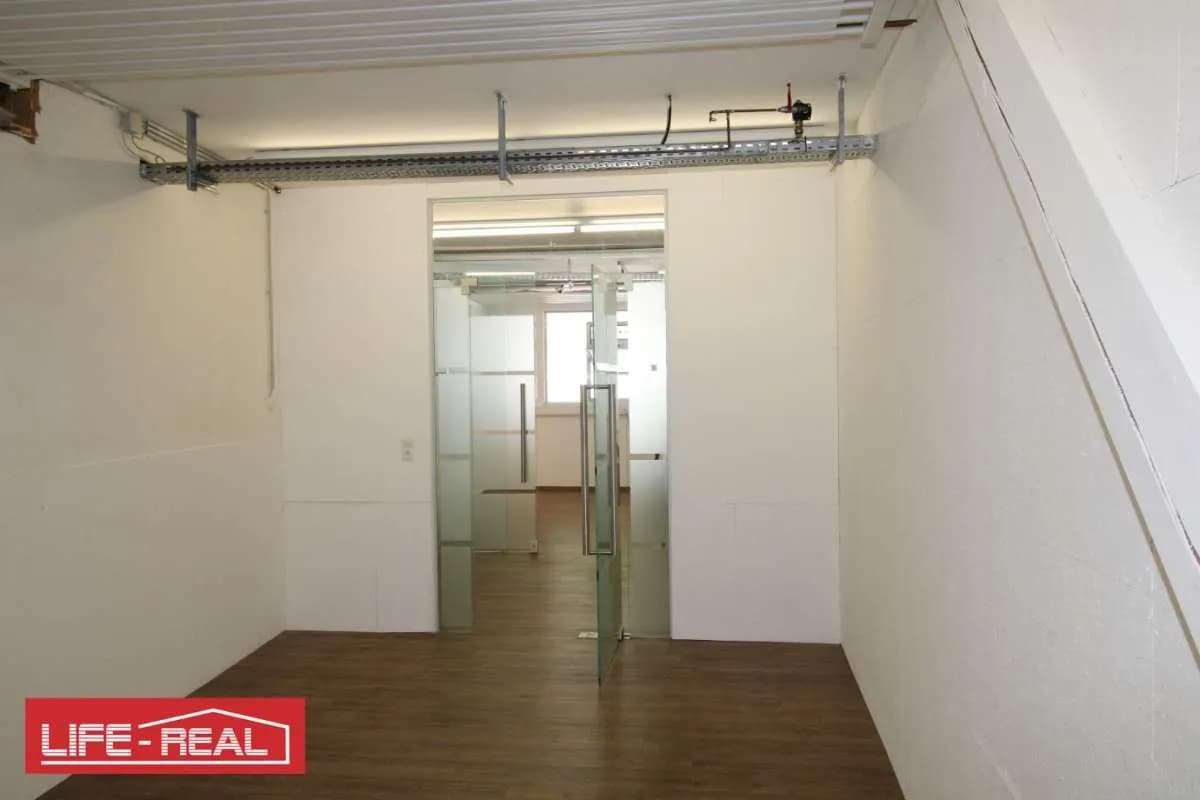 Gewerbeimmobilie mieten in Vöcklabruck – 576 m², € 4.129 – Bild 5 von 16
