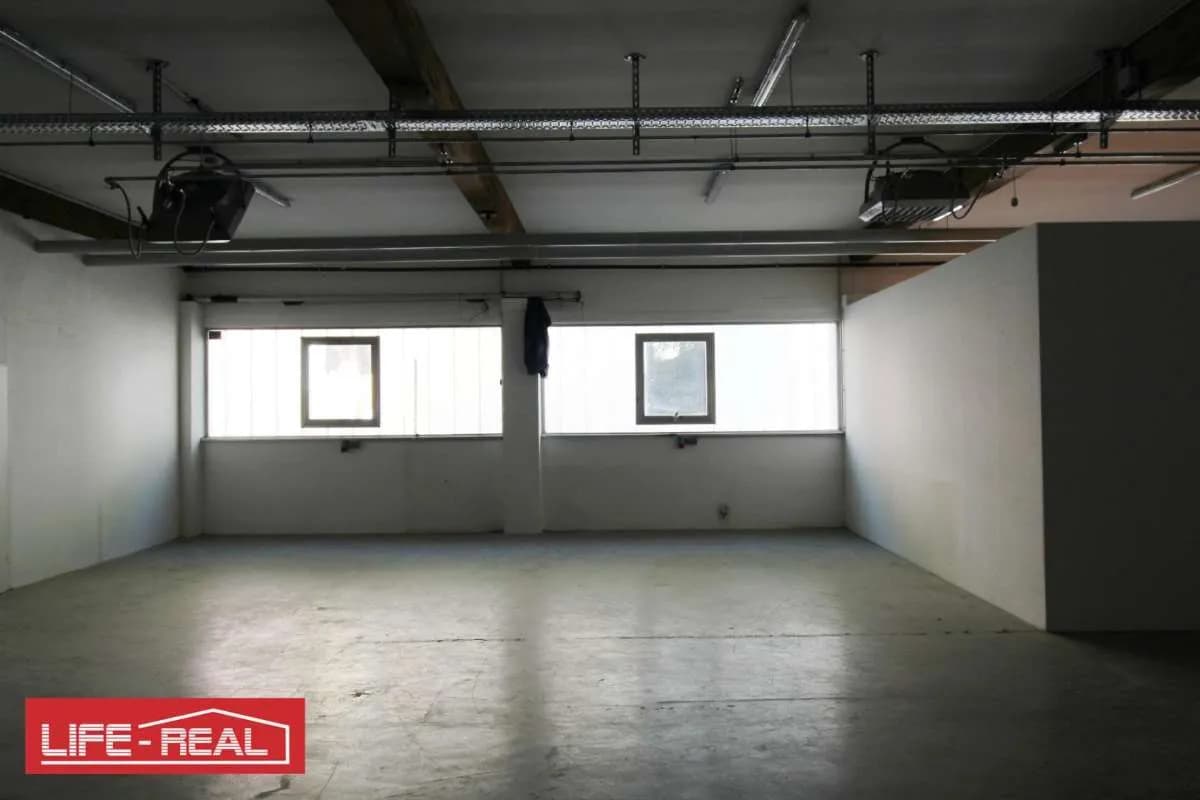 Gewerbeimmobilie mieten in Vöcklabruck – 576 m², € 4.129 – Bild 11 von 16