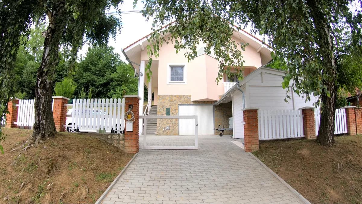 4-Zimmer-Immobilie kaufen in Zala – 130 m², € 310.000
