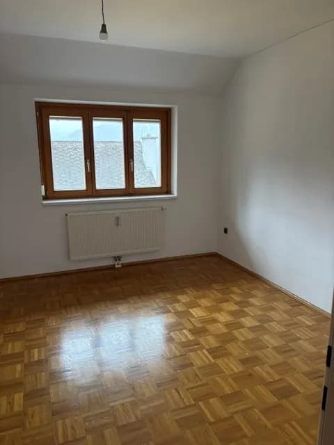 3-Zimmer-Wohnung mieten in Bruck-Mürzzuschlag – 70,8 m², € 871 – Bild 3 von 12
