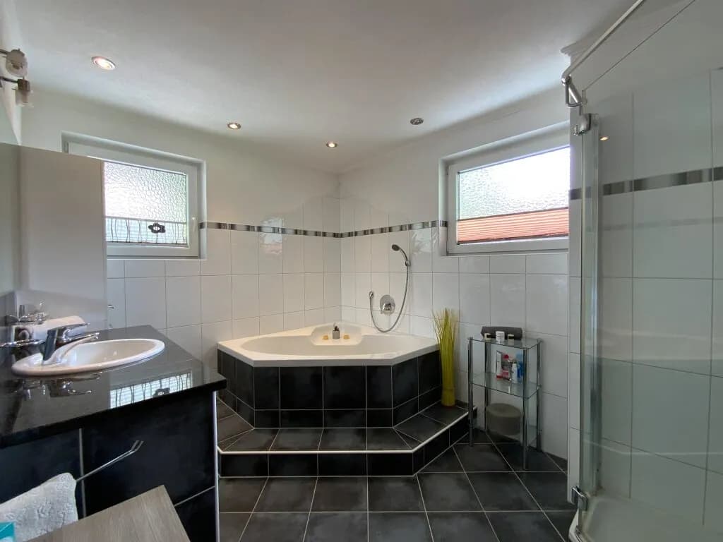 8-Zimmer-Haus kaufen in Schwaz – 215,46 m², € 995.000 – Bild 34 von 65