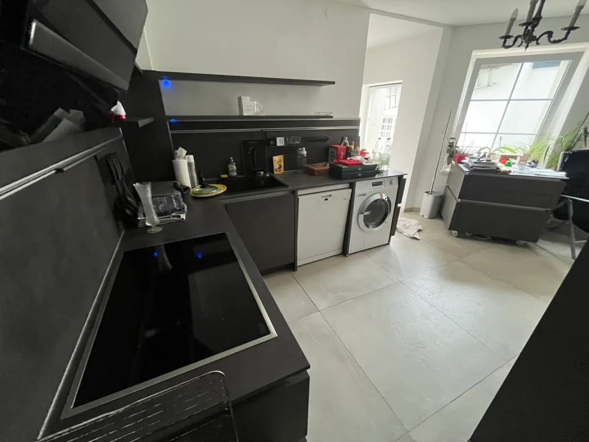 10-Zimmer-Haus mieten in Baden – 260 m², € 2.990 – Bild 2 von 34