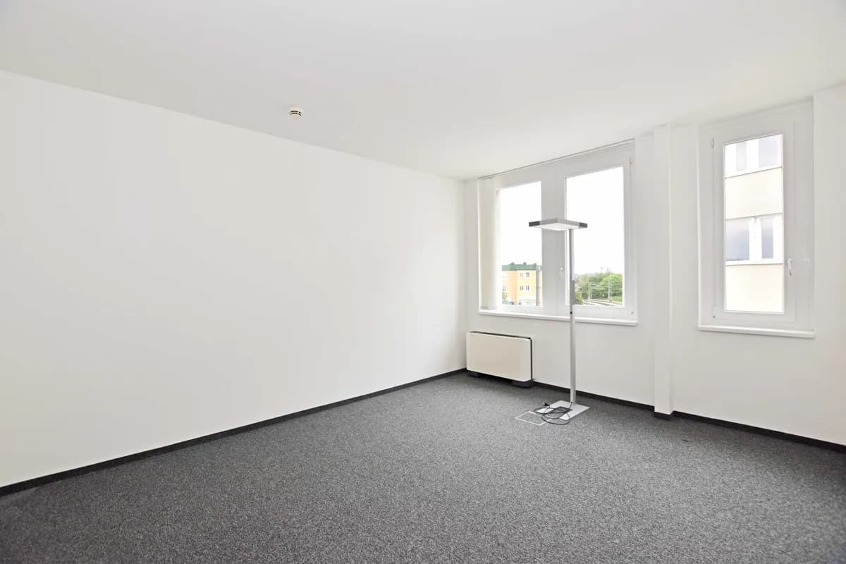 Gewerbeimmobilie mieten in Mödling – 71 m², € 11