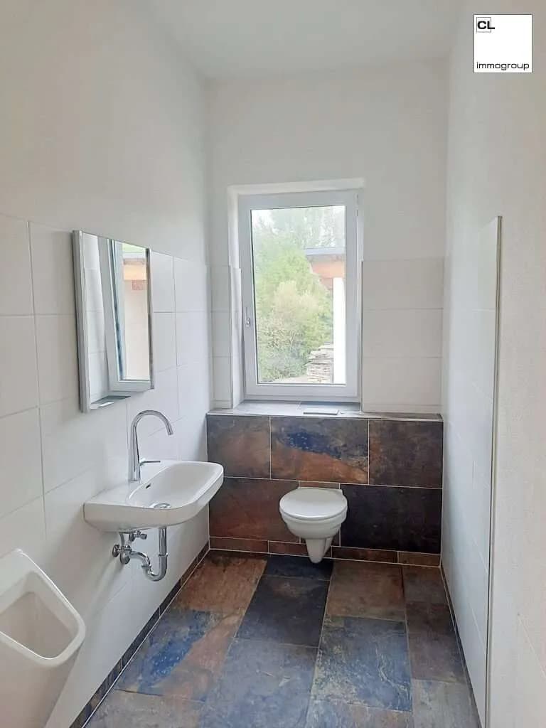 2-Zimmer-Gewerbeimmobilie mieten in Vöcklabruck – 72 m², € 1.125 – Bild 2 von 8