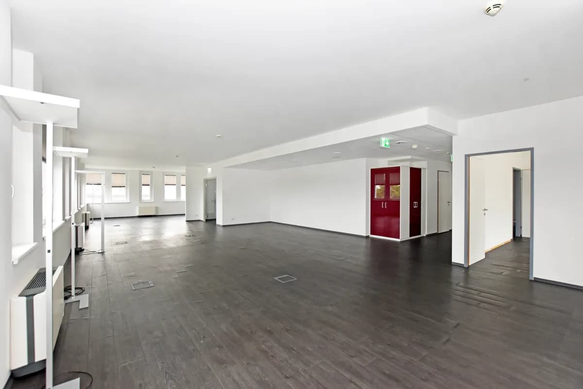 Gewerbeimmobilie mieten in Mödling – 232 m², € 10