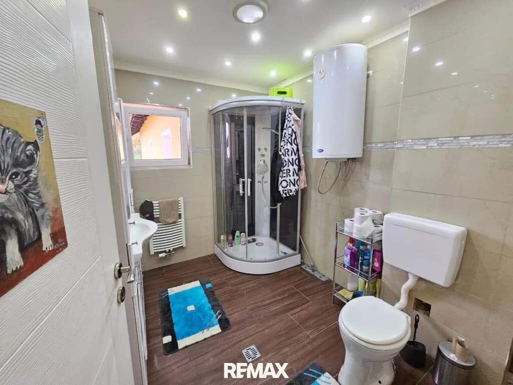 11-Zimmer-Gewerbeimmobilie kaufen in Braunau am Inn – 318 m², € 385.000 – Bild 8 von 23