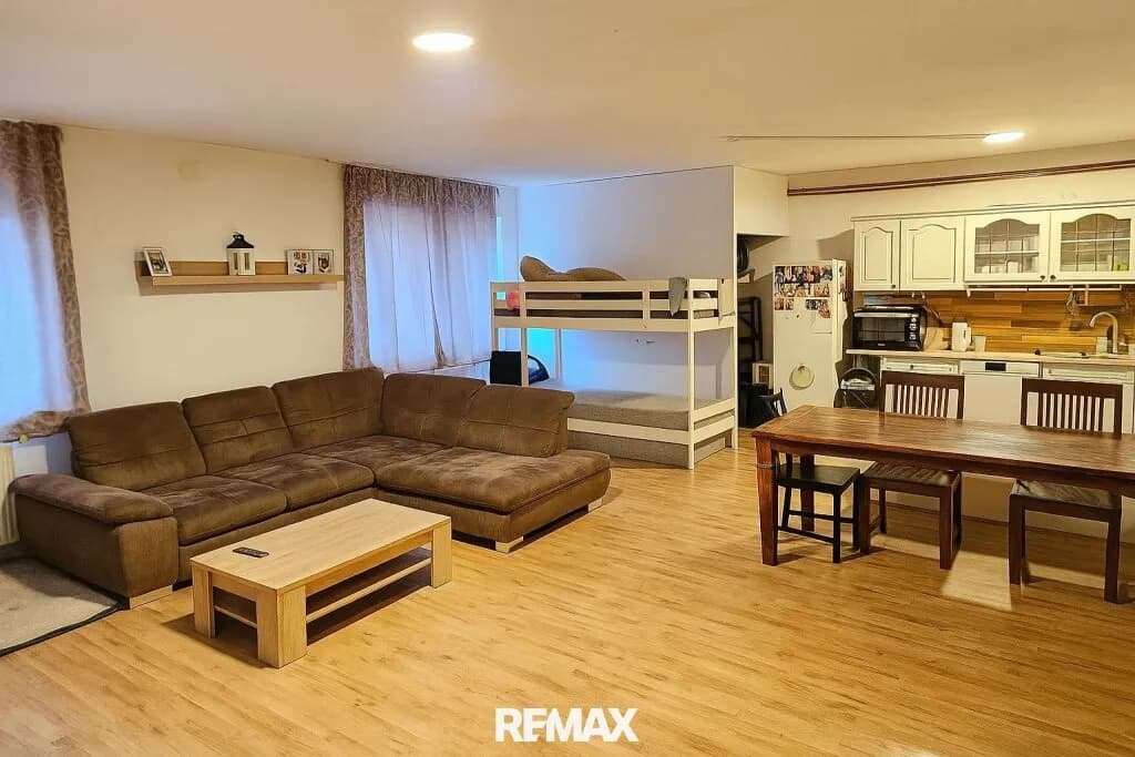 11-Zimmer-Gewerbeimmobilie kaufen in Braunau am Inn – 318 m², € 385.000 – Bild 12 von 23