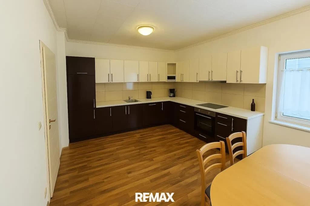11-Zimmer-Gewerbeimmobilie kaufen in Braunau am Inn – 318 m², € 385.000 – Bild 16 von 23