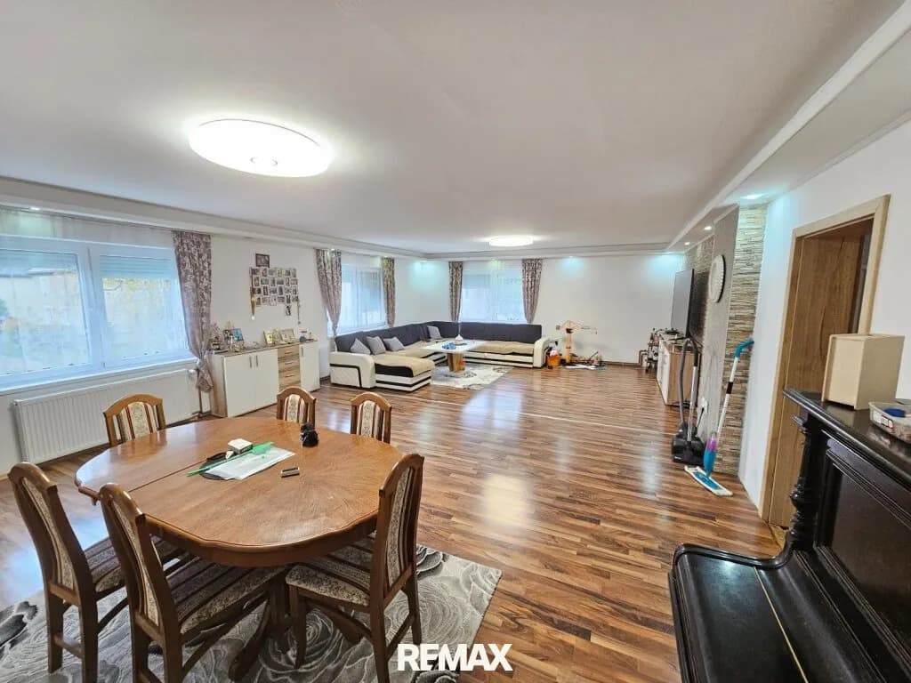 11-Zimmer-Gewerbeimmobilie kaufen in Braunau am Inn – 318 m², € 385.000 – Bild 18 von 23