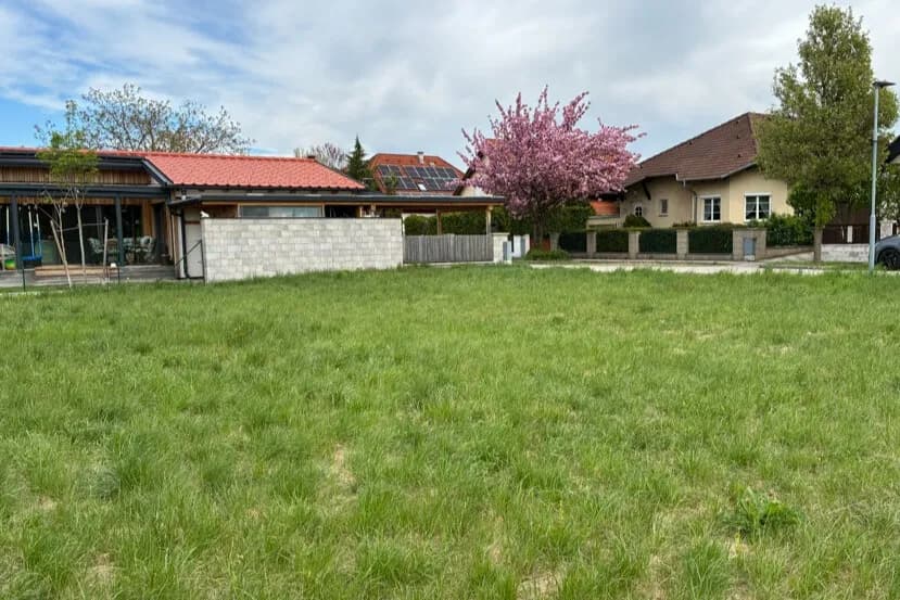 Grundstück kaufen in Wiener Neustadt – 545 m², € 238.000