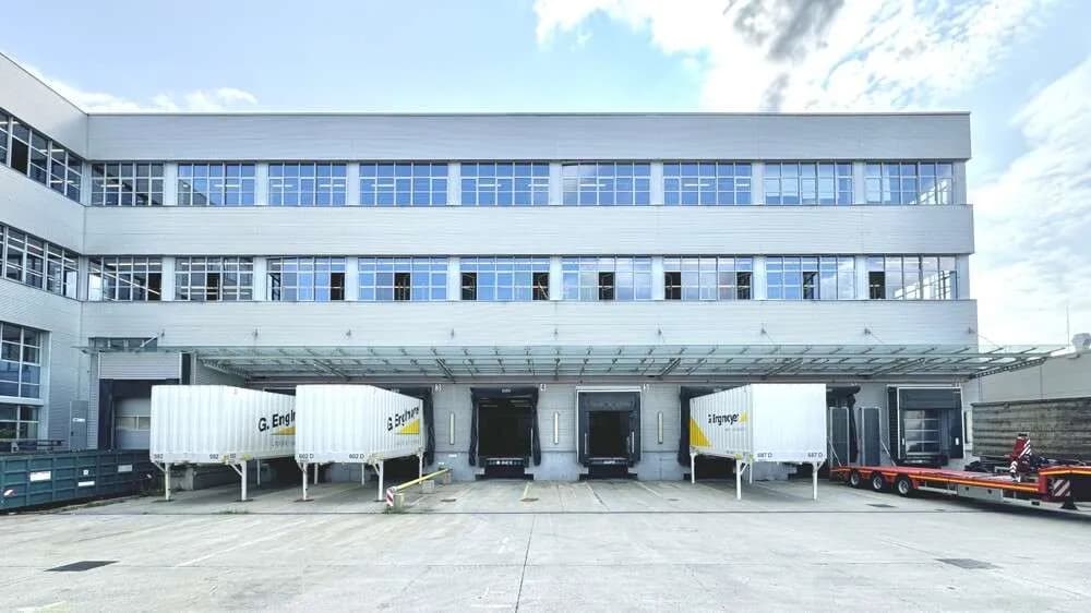 Gewerbeimmobilie mieten in Wien – 3 450 m², € 6 – Bild 2 von 8