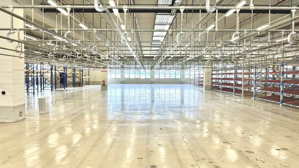 Gewerbeimmobilie mieten in Wien – 3 450 m², € 6 – Bild 7 von 8