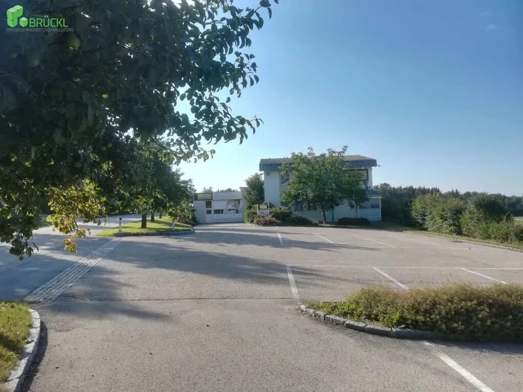 Immobilie kaufen in Ried im Innkreis – 1 970 m² – Bild 2 von 52
