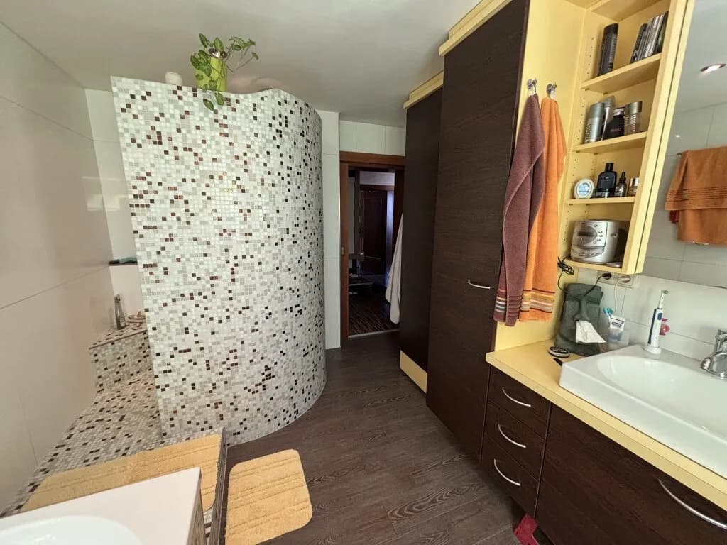 9-Zimmer-Gewerbeimmobilie kaufen in Gmunden – 264 m², € 598.000 – Bild 28 von 31