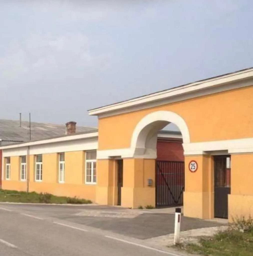 Gewerbeimmobilie mieten in Wiener Neustadt Land – 35 m², € 315 – Bild 13 von 17