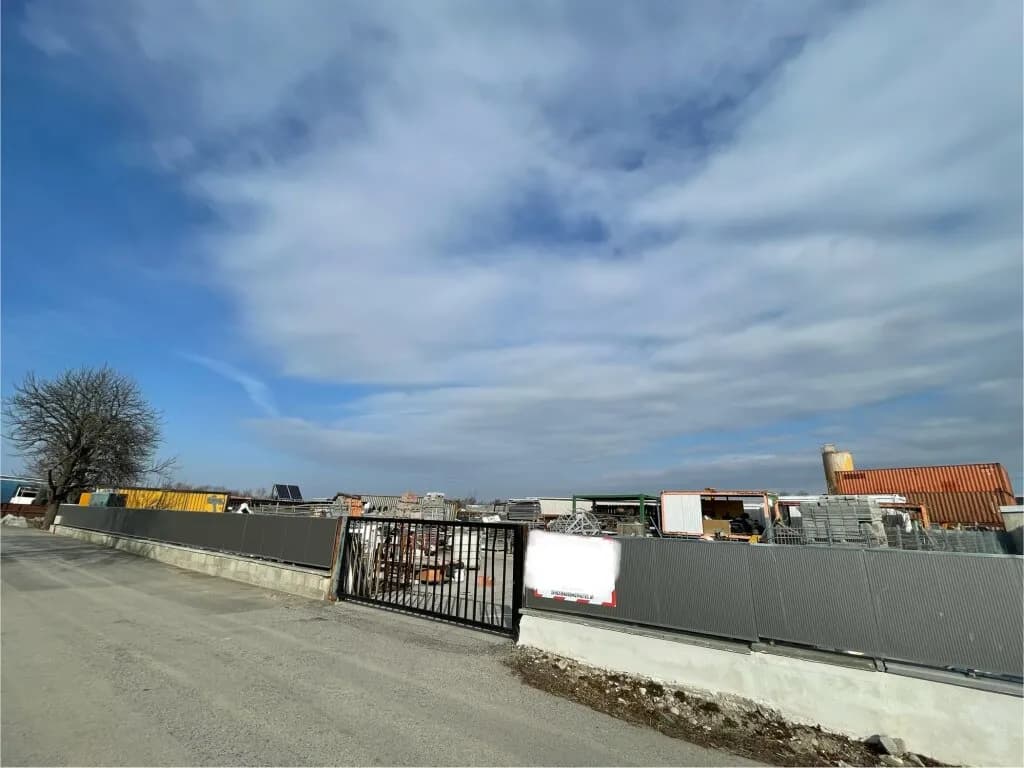 Gewerbeimmobilie mieten in Wiener Neustadt Land – 798 m², € 1.365