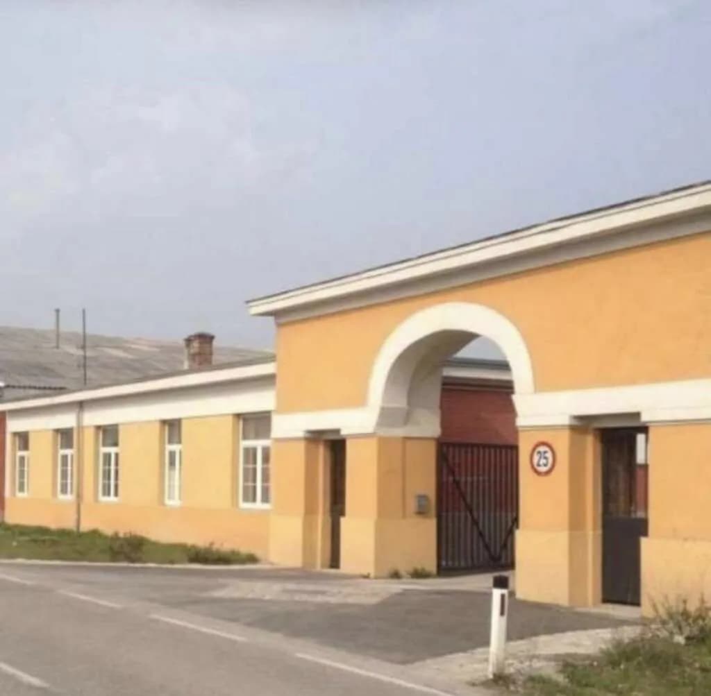 Gewerbeimmobilie mieten in Wiener Neustadt Land – 798 m², € 1.365 – Bild 9 von 14