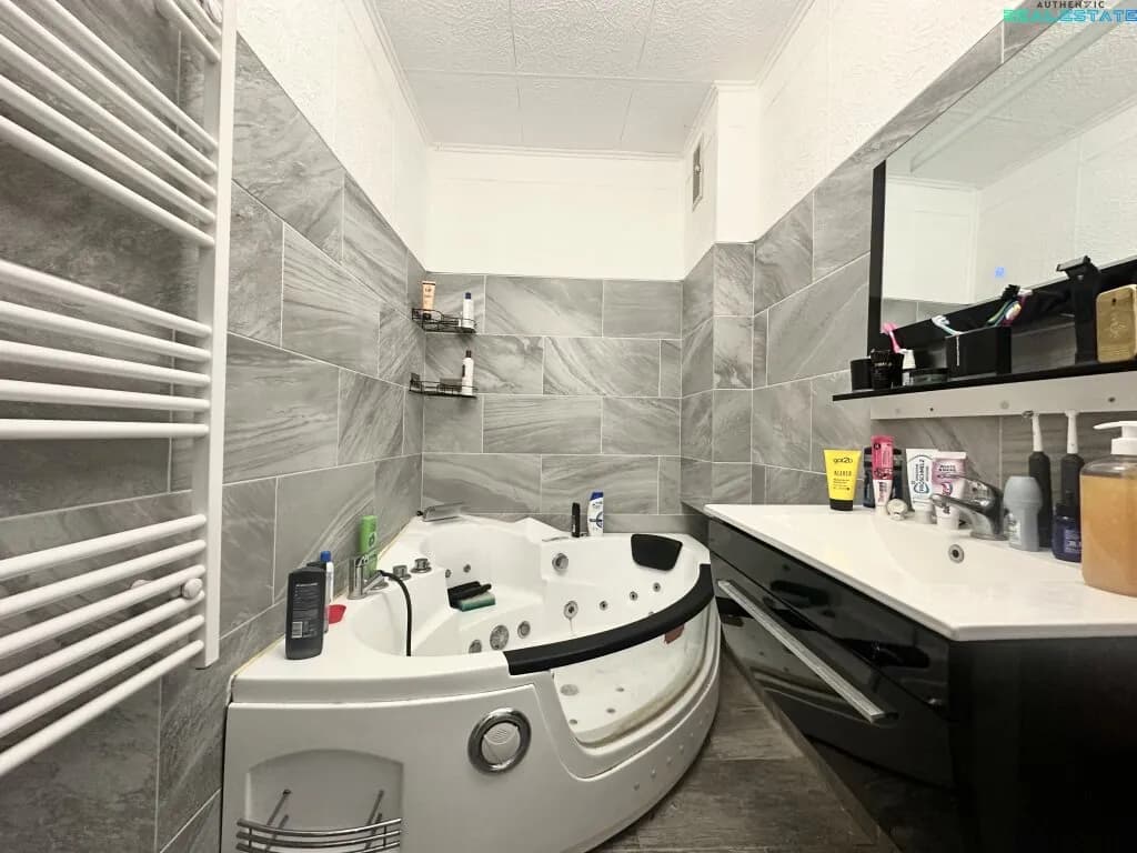 8-Zimmer-Haus kaufen in Gänserndorf – 230 m², € 440.000 – Bild 12 von 20