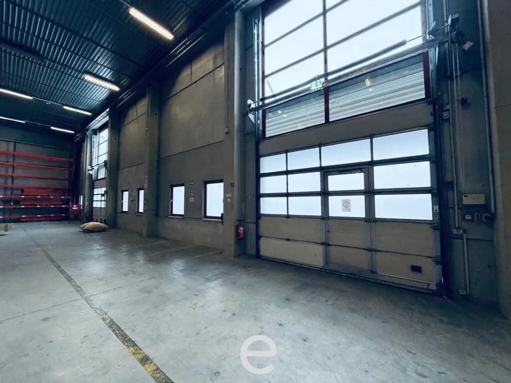 Immobilie mieten in Mödling – 2 680 m², € 20.076 – Bild 2 von 28