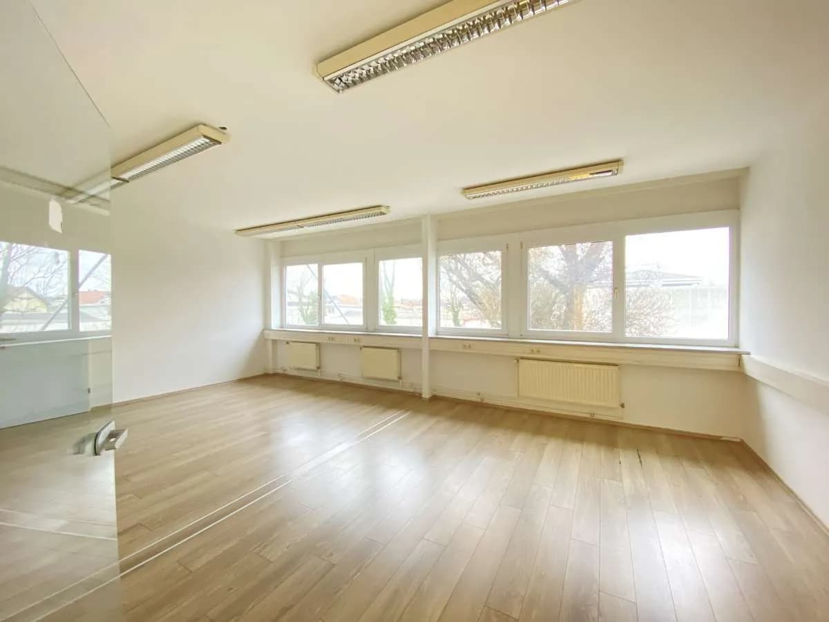 Gewerbeimmobilie mieten in Salzburg Stadt – 247 m², € 3.339 – Bild 1 von 10