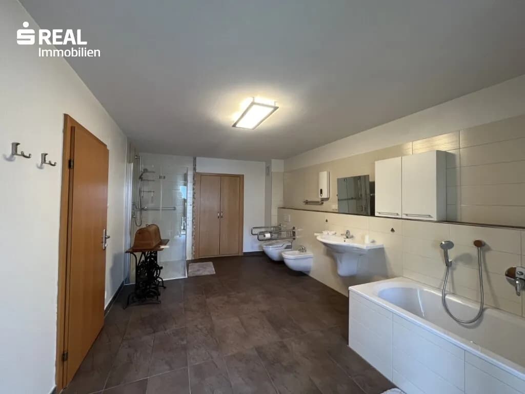 5-Zimmer-Wohnung kaufen in Hallein – 176,06 m², € 630.000 – Bild 5 von 6