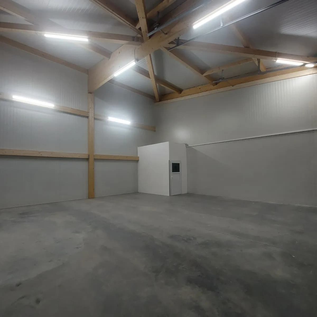 1-Zimmer-Gewerbeimmobilie mieten in Mistelbach – 91 m², € 1.100 – Bild 3 von 9