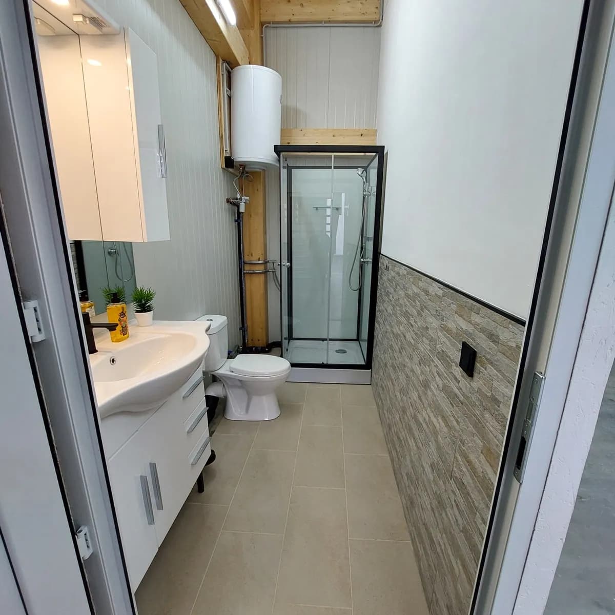 1-Zimmer-Gewerbeimmobilie mieten in Mistelbach – 91 m², € 1.100 – Bild 6 von 9