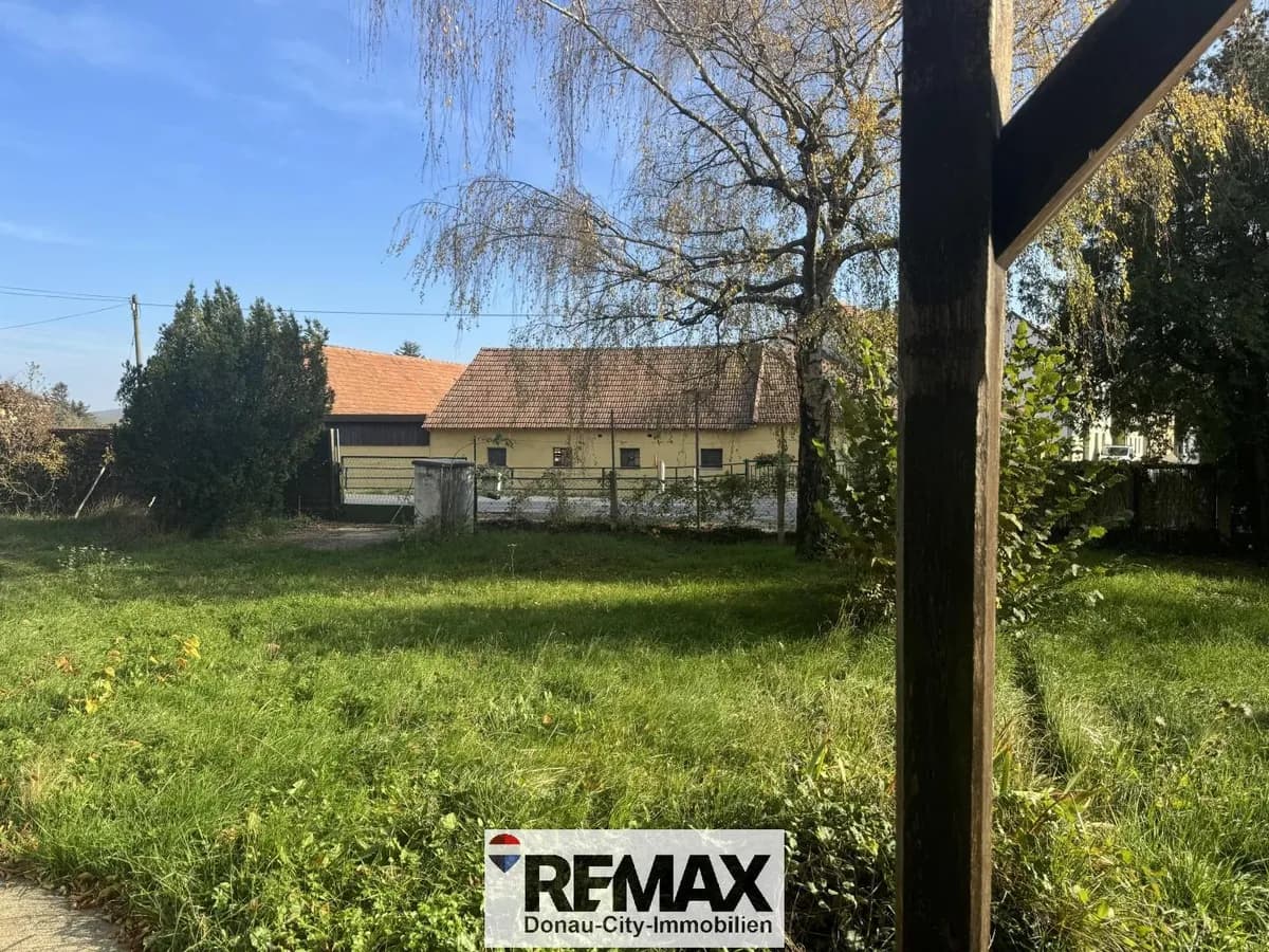 Grundstück kaufen in Tulln – 1 101 m², € 176.000