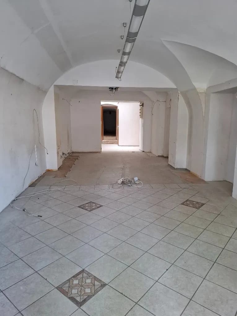 Gewerbeimmobilie mieten in Krems an der Donau – 60 m², € 1.373 – Bild 2 von 5