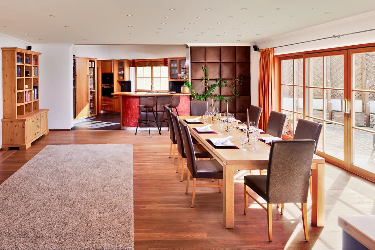 5-Zimmer-Haus mieten in Kitzbühel – 430 m², € 12.000 – Bild 3 von 9